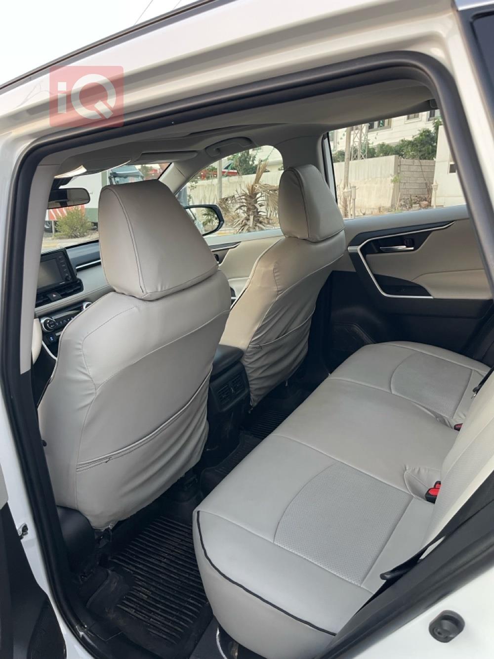 تويوتا راف 4